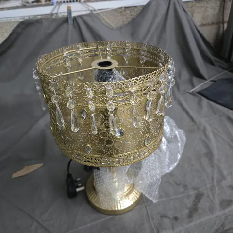 BRASS-TONE ORNATE TABLE LAMP WITH CRYSTAL DROPS