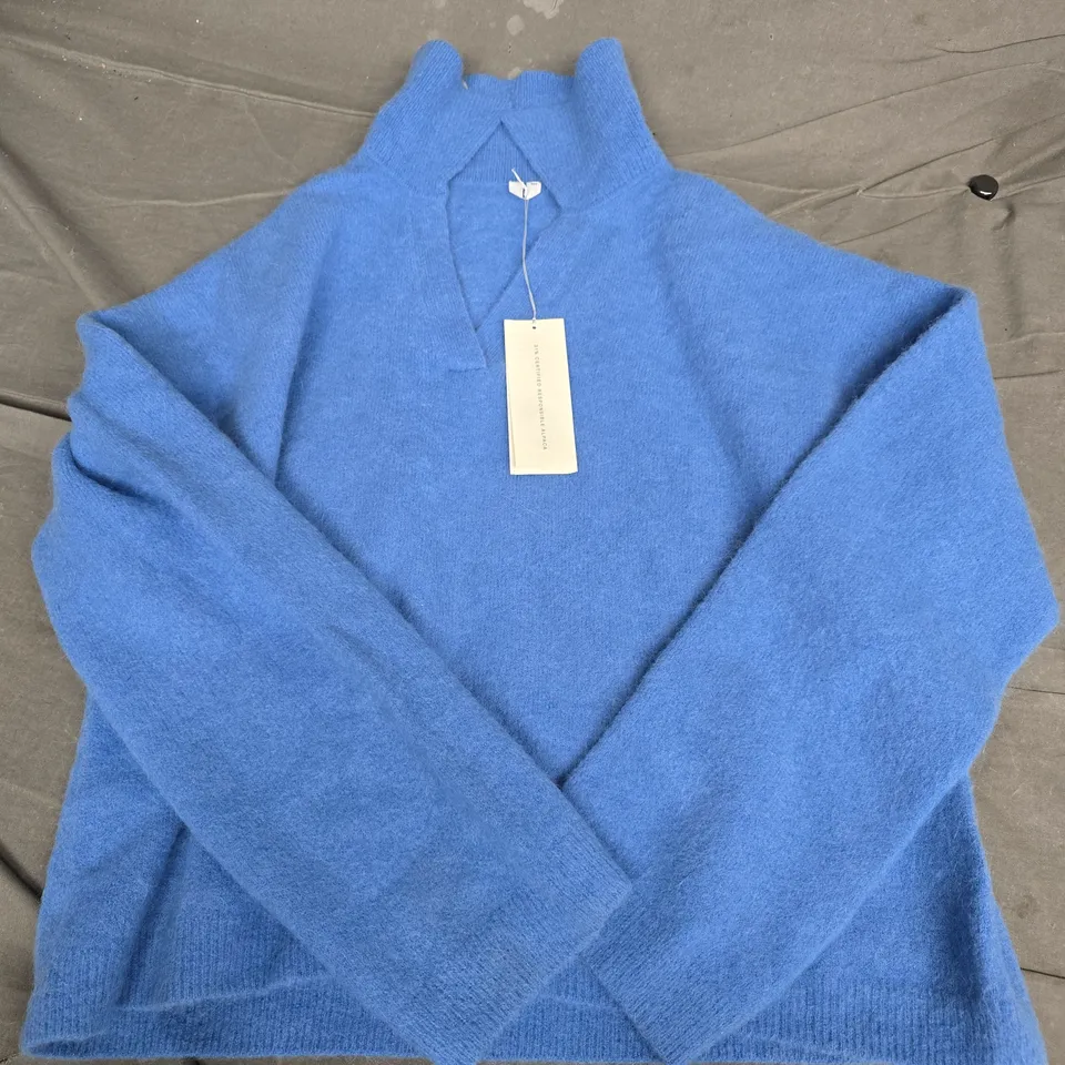 ARKET LONG SLEEVE SWEATER TOP IN BLUE - EU MEDIUM