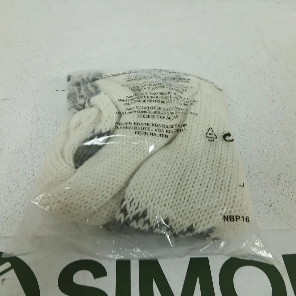 APPROXIMATELY 10 BARTS FINE KNITWEAR SCANDIC SCARVES