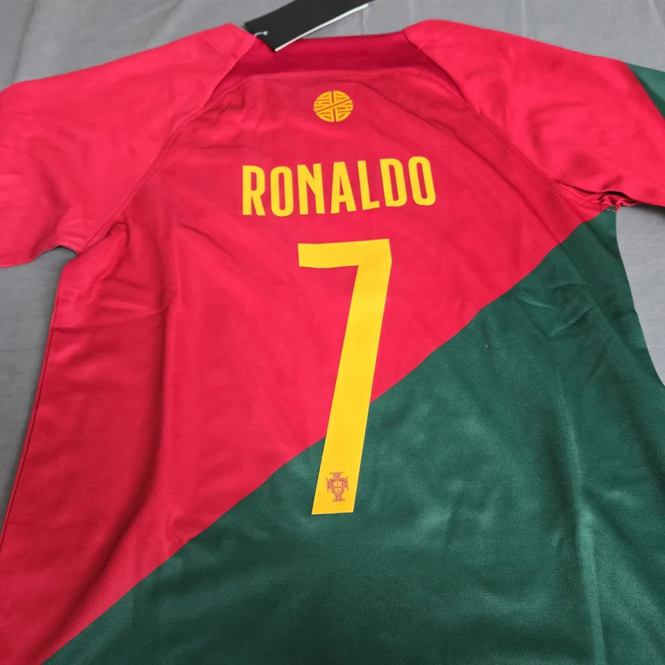 PORTUGAL FC HOME JERSEY WITH RONALDO 7 - SIZE 22