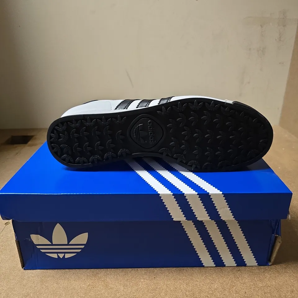 ADIDAS SAMOA SNEAKERS – WHITE LEATHER, BLACK STRIPES, UK 7 