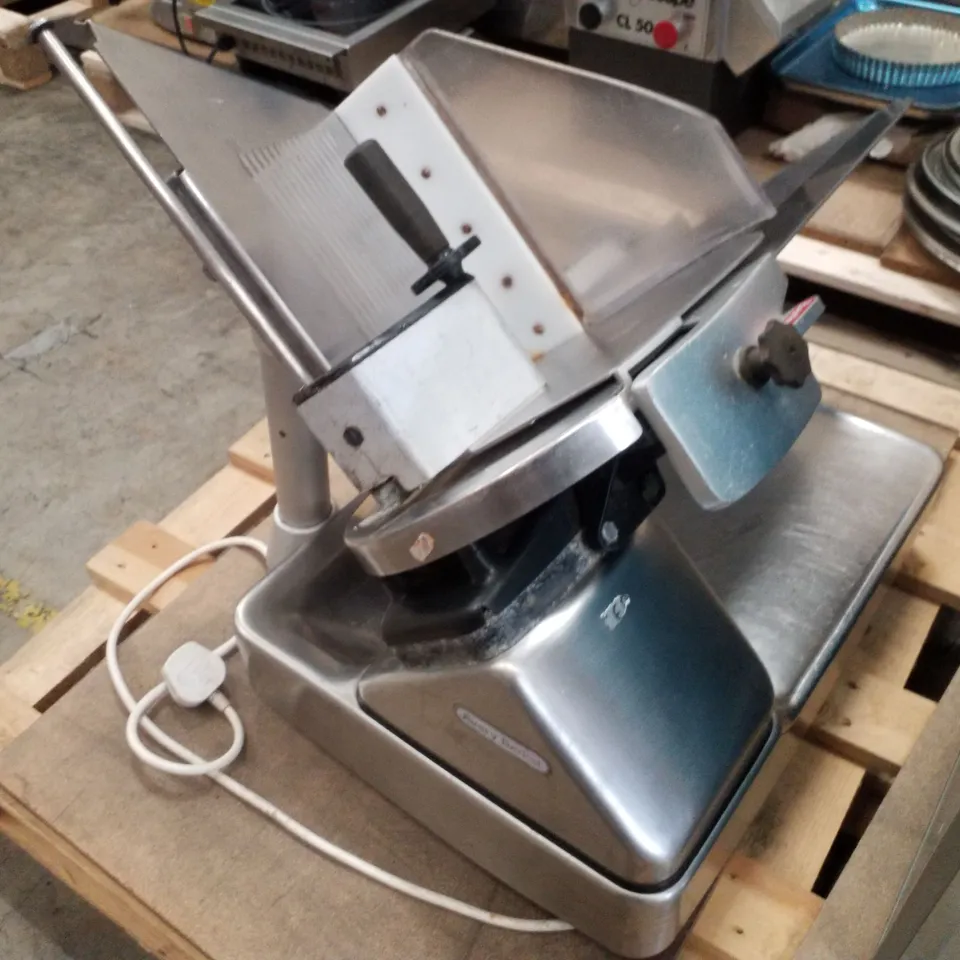BERKEL 800 MEAT SLICER 