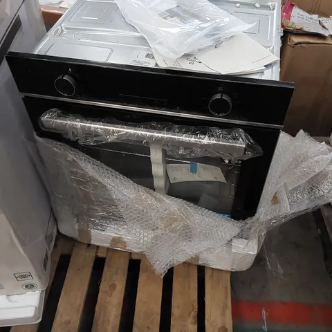 BEKO INTEGRATED OVEN BLACK/SILVER BBQE24300B