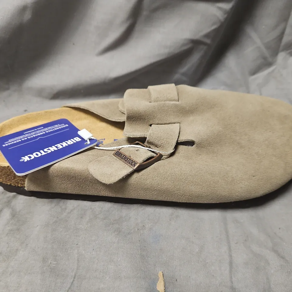 BIRKENSTOCK BOSTON BS TAUPE SUEDE SANDALS – UK 6 (EU 40)