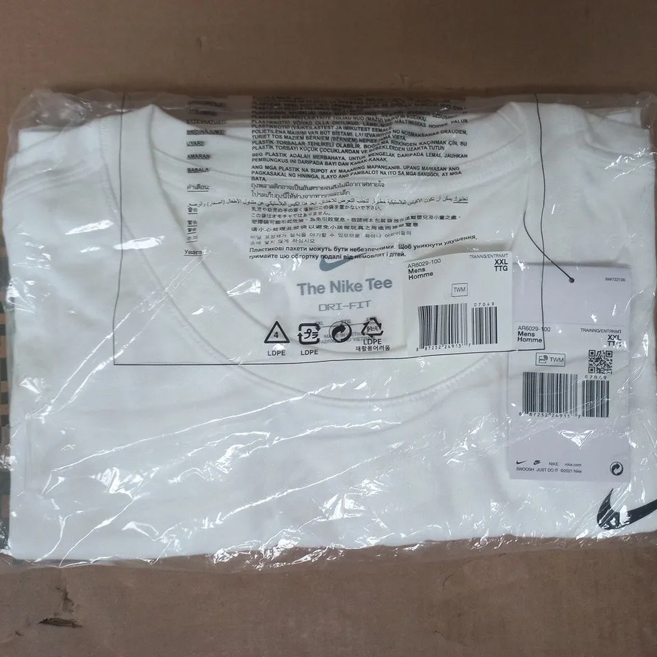 BAGGED NIKE DRI-FIT T-SHIRT IN WHITE SIZE 2XL