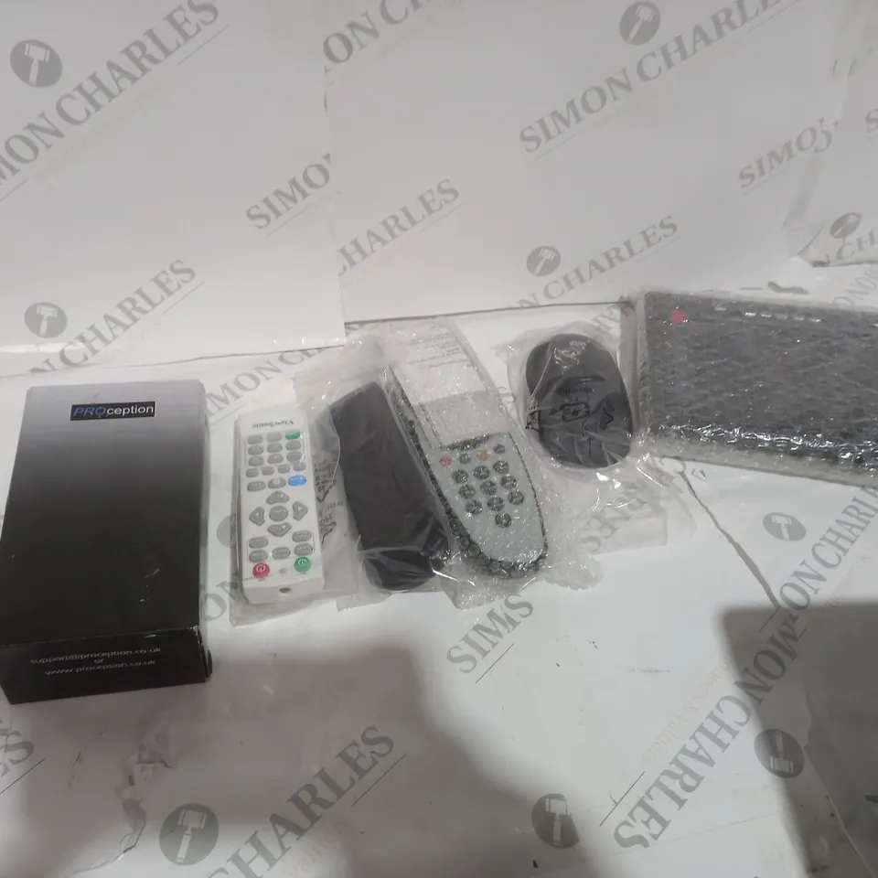 TOTE OF APPROXIMATELY 14 ASSORTED ELECTRICAL ITEMS TO INCUDE A SKY REMOTE AND A HUB