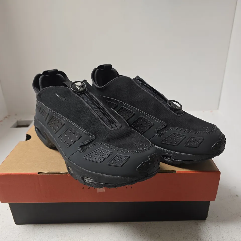 NIKE AIR MAX GORE TEX UK 10 BOXED