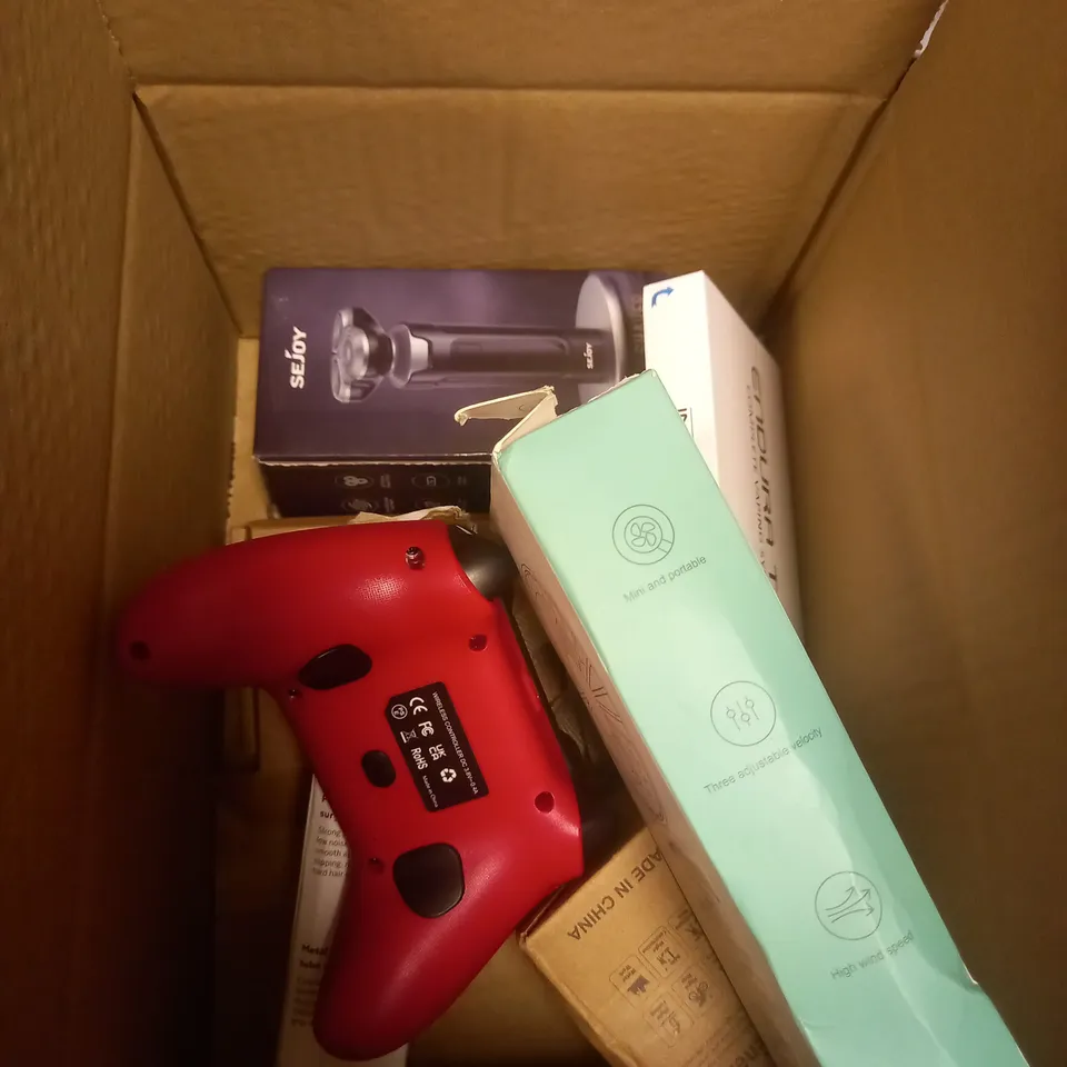 BOX OF APPROXIMATELY 5 ASSORTED ITEMS TO INCLUDE handheld fan, shaver, game controller etc