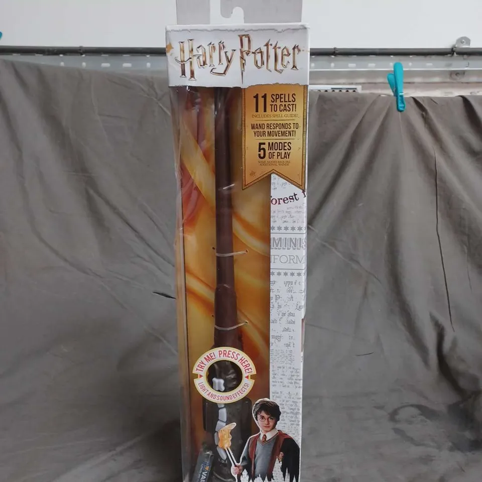 BOXED HARRY POTTER WIZARD TRAINING WAND 