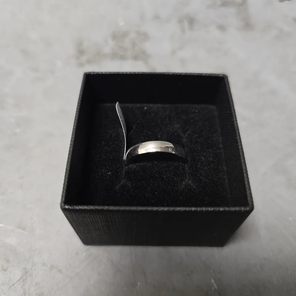 THE LOVE COLLECTION PERSONALISED 925 STERLING SILVER WEDDING BAND 4MM - SIZE UNSPECIFIED 