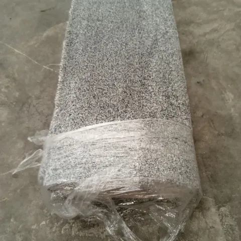 ROLL OF QUALITY COMFORT TWIST MOONSHINE 843 CARPET // APPROX SIZE; 2.1 x 4m