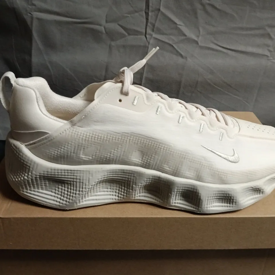 BOXED PAIR OF NIKE AVA ROVER – WHITE, UK 11