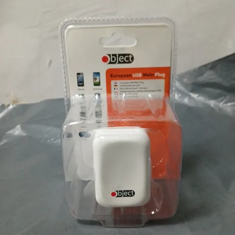 LARGE QUANTITY OF OBJECT EUROPEAN USB MAIN PLUG CHARGERS