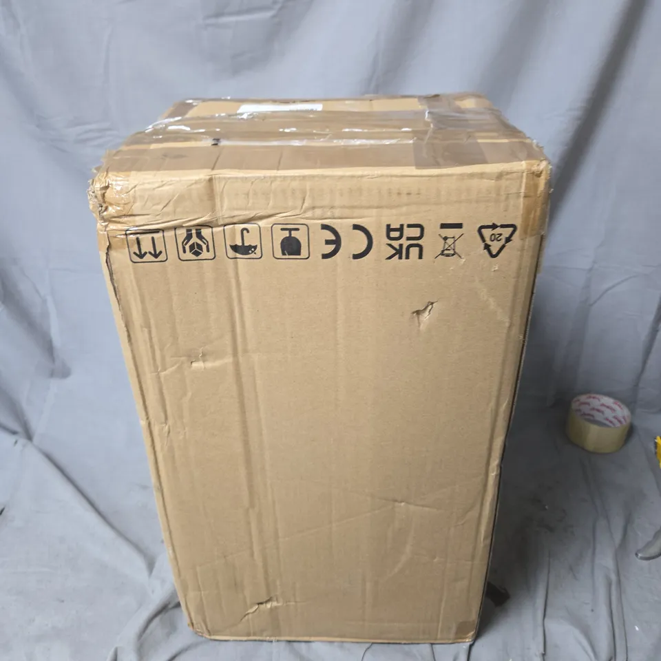 KALORIK 12L DEHUMIDIFIER WITH 2L WATER TANK AND TIMER.