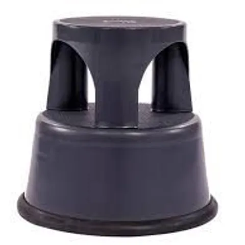 BOXED OLYPLA PLASTIC KICK STOOL