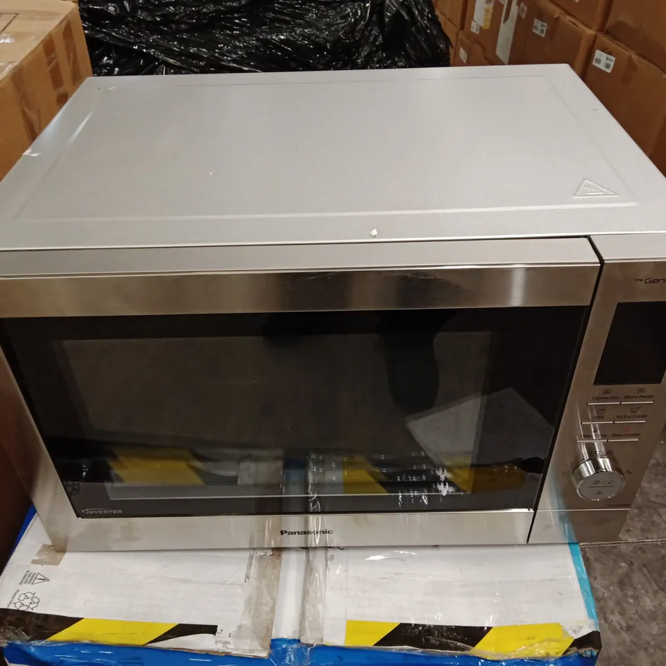 PANASONIC NN-CD88QS MICROWAVE OVEN (STAINLESS STEEL) – MICROWAVE - UNBOXED