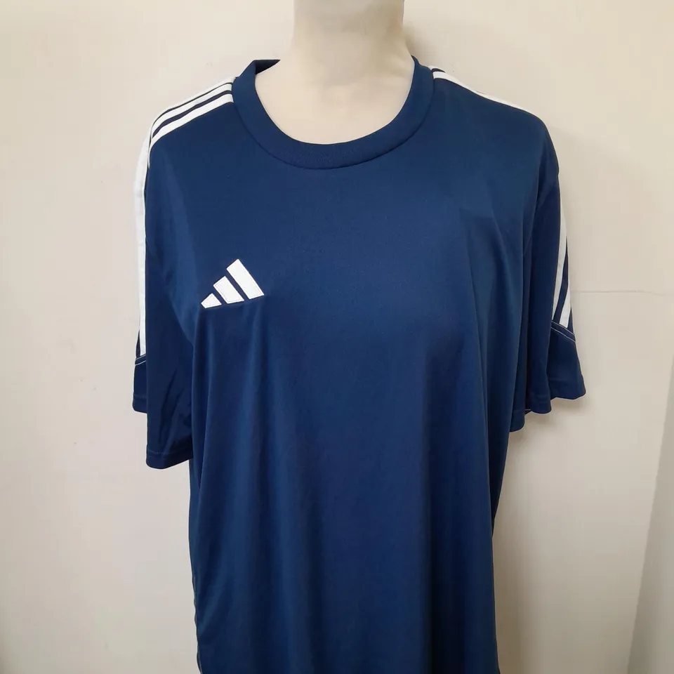 ADIDAS LOGO CASUAL TECH T-SHIRT SIZE L