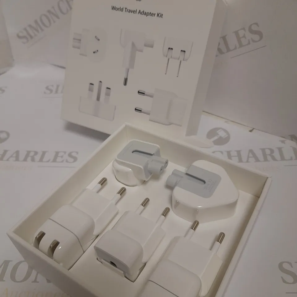 APPLE WORLD TRAVEL ADAPTER KIT MD837ZM/A