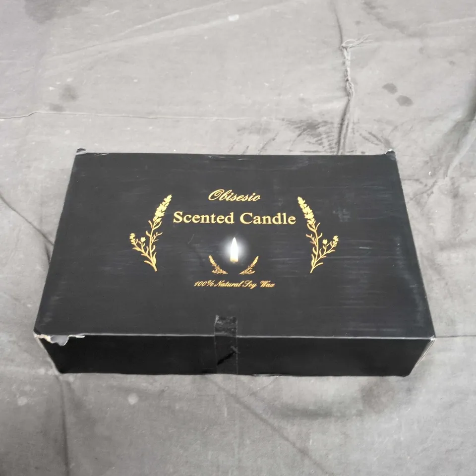 BOXED 8 X SCENTED CANDLES ALL IN DIFFERENT SCENTS 