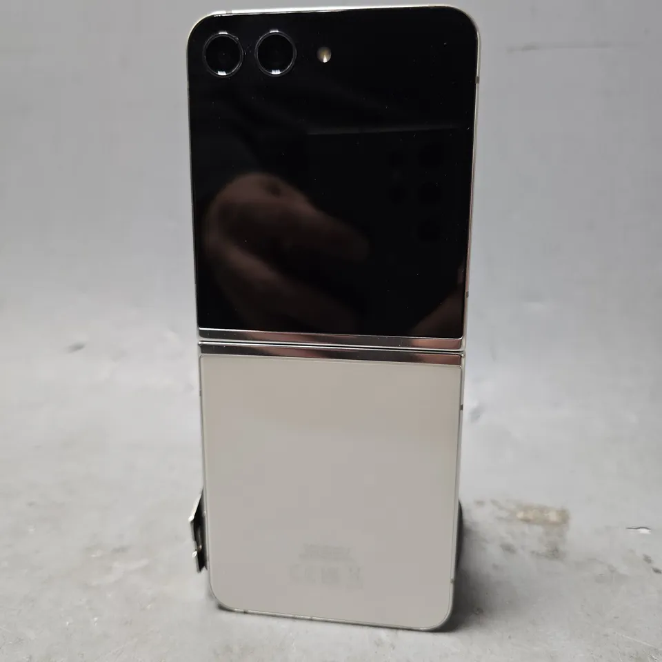 SAMSUNG GALAXY Z FLIP 5 