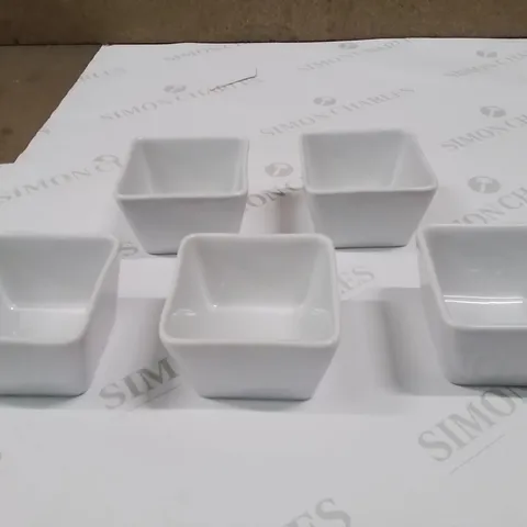 BOX CONTAINING 5 PORCELAIN SIDE BOWLS