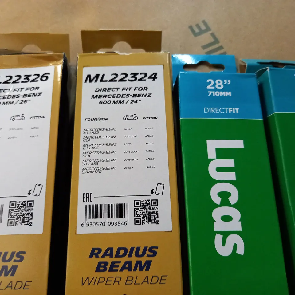 LOT OF 6 ASSORTED AUTOMOBILE WIND SCREEN WIPERS IN VARIOUS SIZES