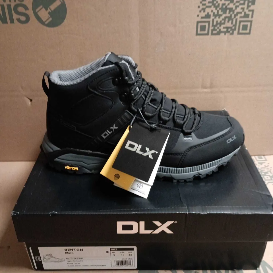 BOXED PAIR OF DLX RENTON BLACK MEN'S HIKING BOOTS – UK 9