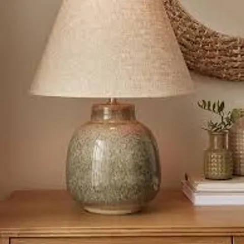 CERAMIC OMBRE TABLE LAMP WITH TAPERED SHADE