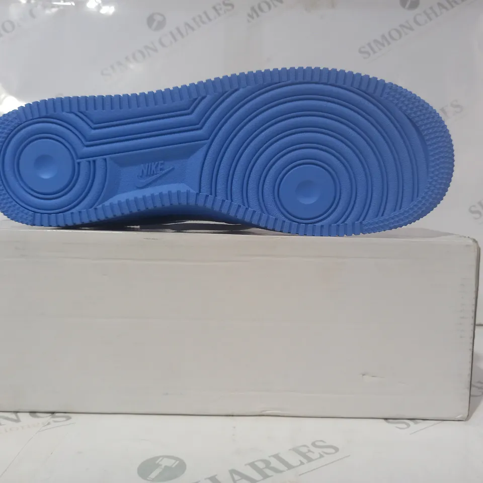 BOXED PAIR OF NIKE AIR FORCE SHOES IN BLUE/SILVER UK SIZE 11