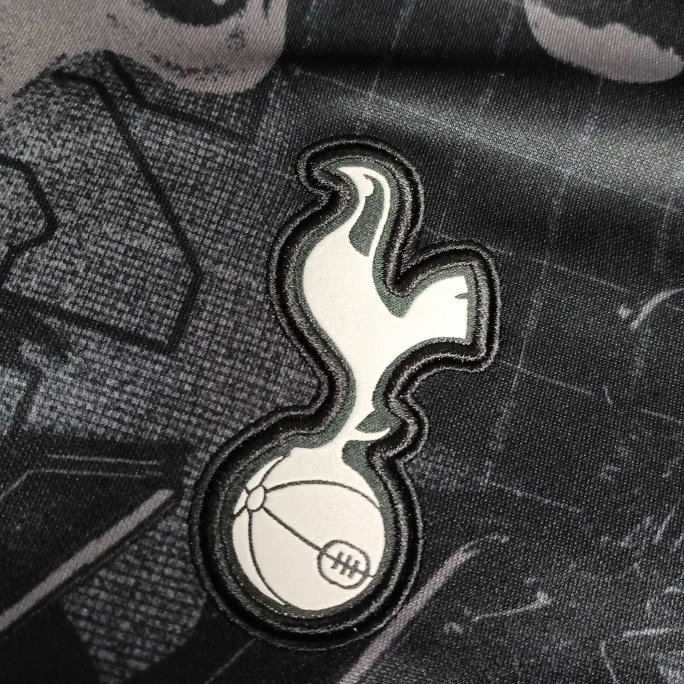 NIKE TOTTENHAM HOTSPUR MEN'S TOP – BLACK/GRAY CAMOUFLAGE, SIZE M