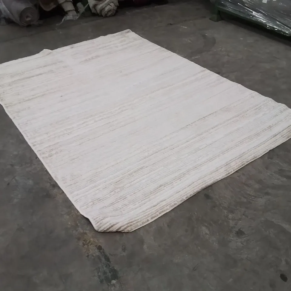 QUALITY DESIGNER AREA RUG - APPROXIMATELY 240X160CM