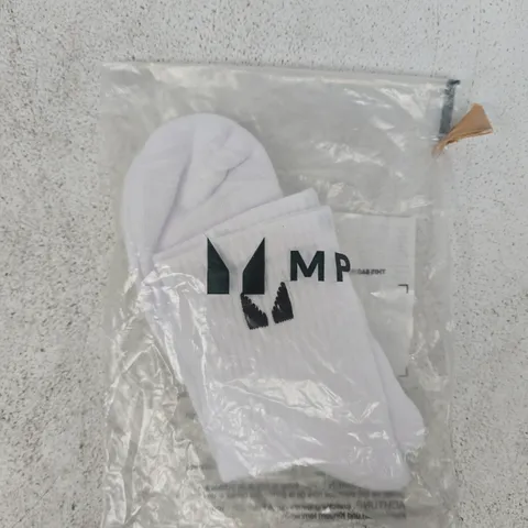 BAGGED MY PROTEIN UNISEX CREW SOCKS (1 PAIR) IN WHITE SIZE 6-8