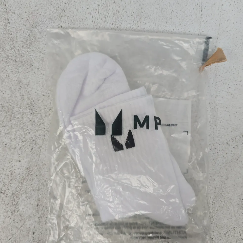 BAGGED MY PROTEIN UNISEX CREW SOCKS (1 PAIR) IN WHITE SIZE 6-8