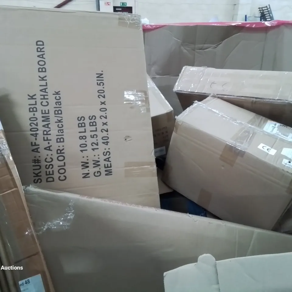 PALLET OF ASSORTED ITEMS INCLUDING STEEL PET STAIRS, PULL-UP BAR, RETRACTABLE SAFETY GATE, DISH RACK, TOILET SEAT