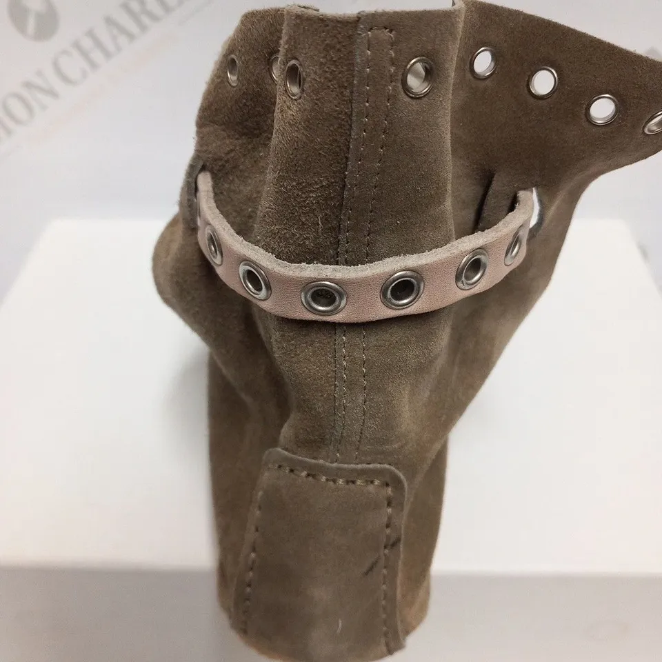 BOXED PAIR OF ISABEL MARANT MORLEY STUDDED SHOES TAUPE SIZE 37