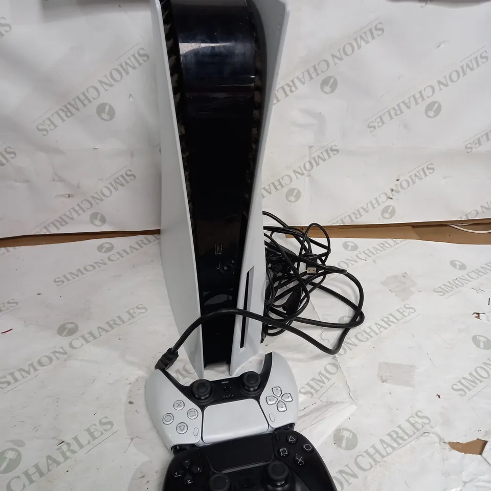 PLAYSTATION 5 DISC CONSOLE