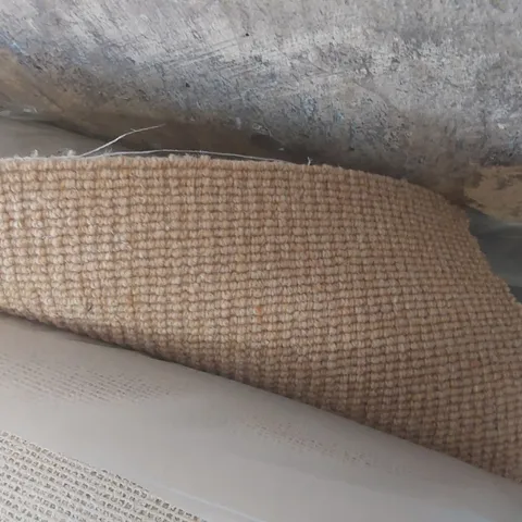 ROLL OF QUALITY SISAL WEAVE STYLE BARLEY CARPET - APPROXIMATELY 6.8 x 4m
