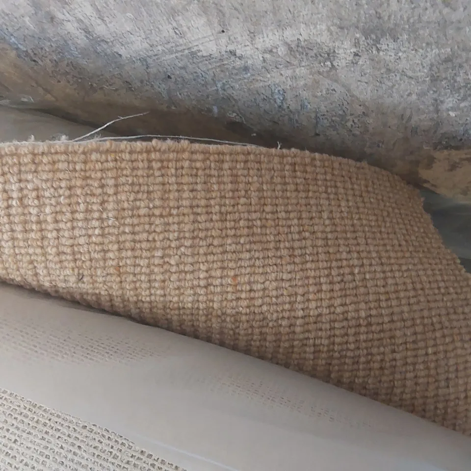 ROLL OF QUALITY SISAL WEAVE STYLE BARLEY CARPET - APPROXIMATELY 6.8 x 4m