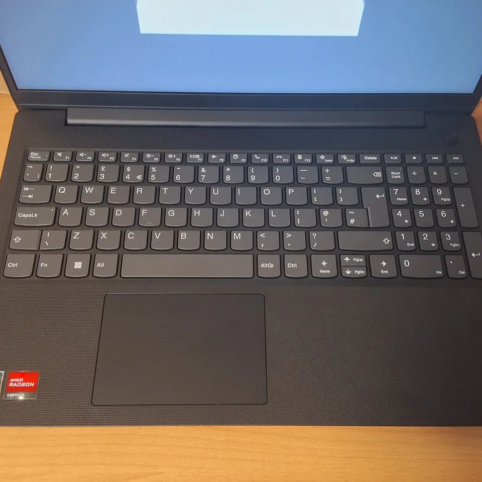 BOXED LENOVO V15 G4 AMN AMD R5 7520U 8GB RAM 512GB SSD LAPTOP IN BLACK