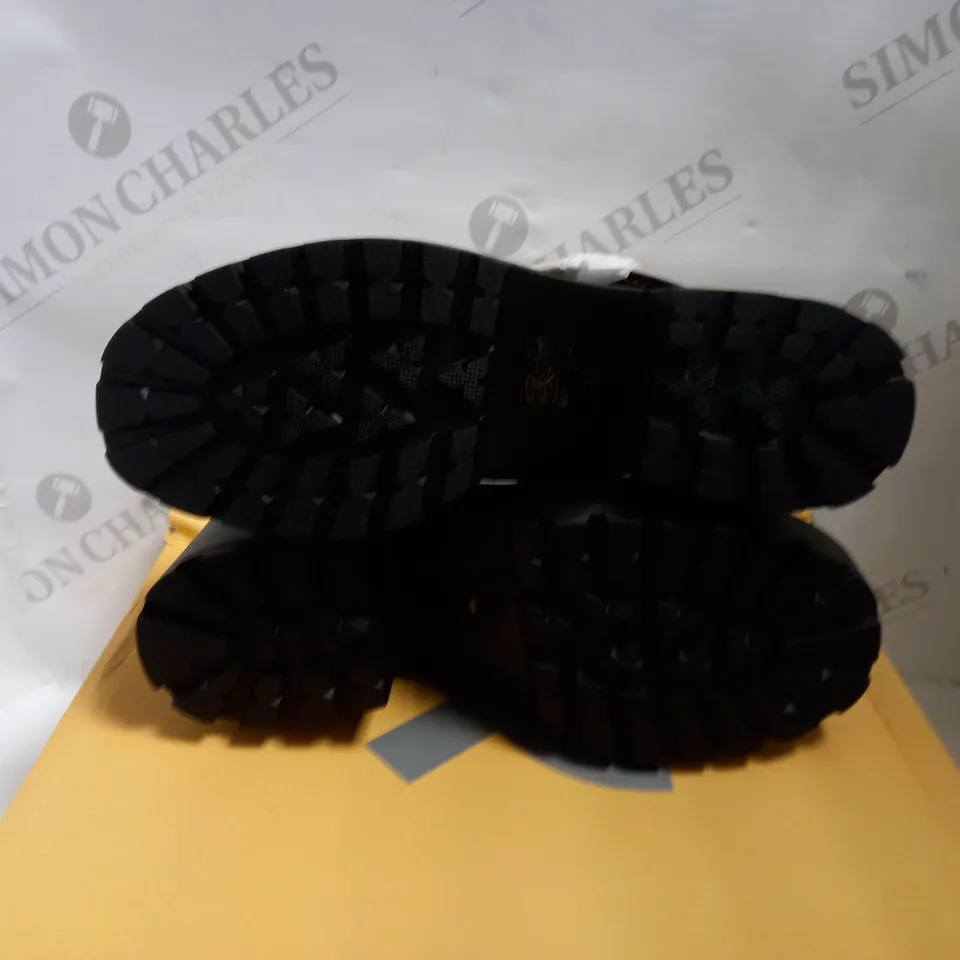 KOI VEGAN TOZO ORANGE STITCH MARY JANES - SIZE 3