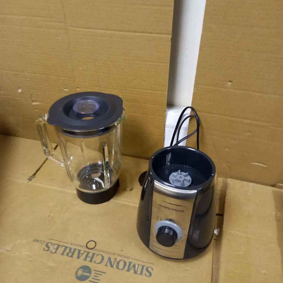 MORPHY RICHARDS TOTAL CONTROL GLASS TABLE BLENDER 