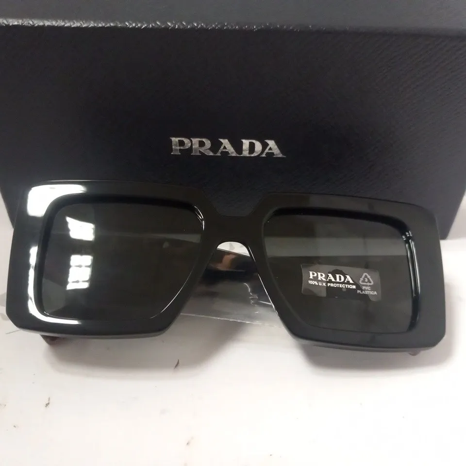 BOXED PRADA PR23YS SQUARE SUNGLASSES