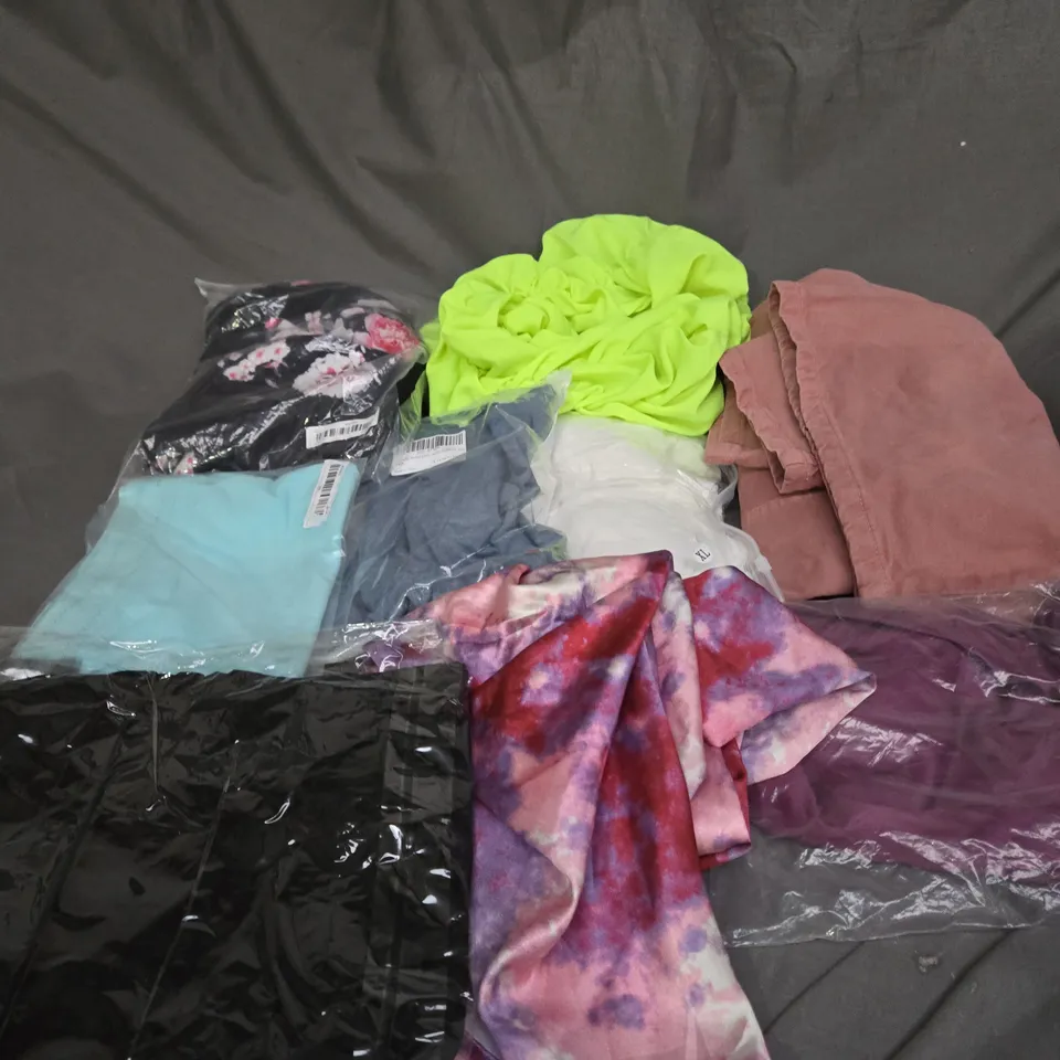 LARGE BOX OF ASSORTED CLOTHING ITEMS IN ASSORTED COLOUR, SIZES AND STYLES