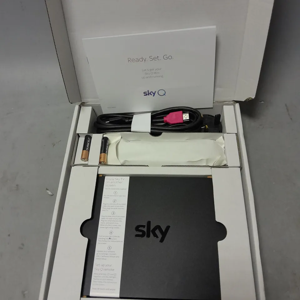 BOXED SKY Q MINI TV BOX