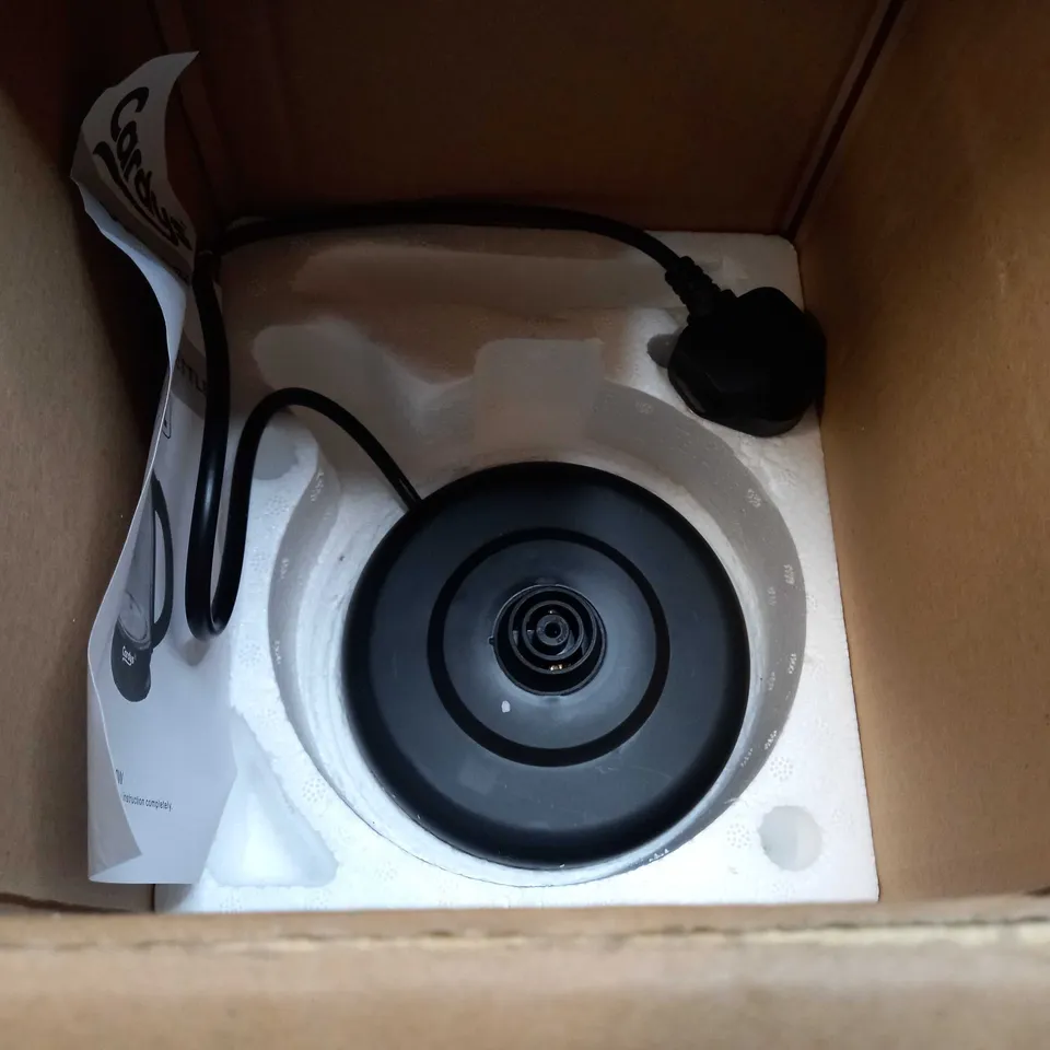CARDYS GLASS KETTLE