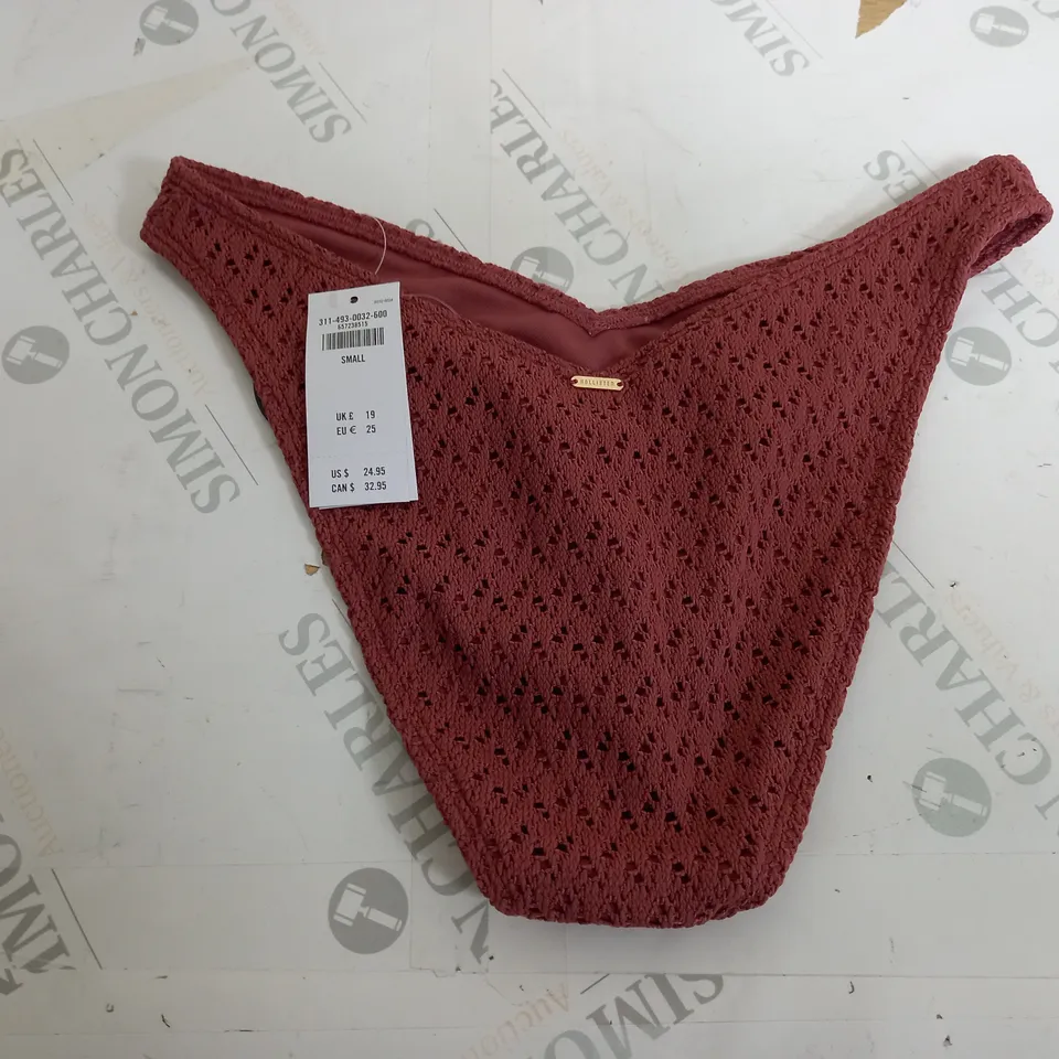 HOLLISTER BOTTOMS IN MAROON - SMALL