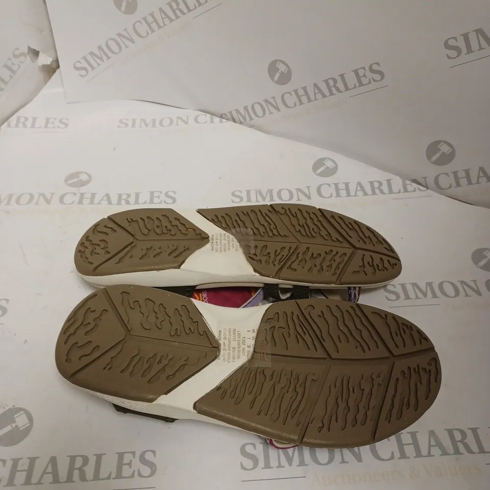 REGATTA LADY ROMA SANDALS SIZE 5