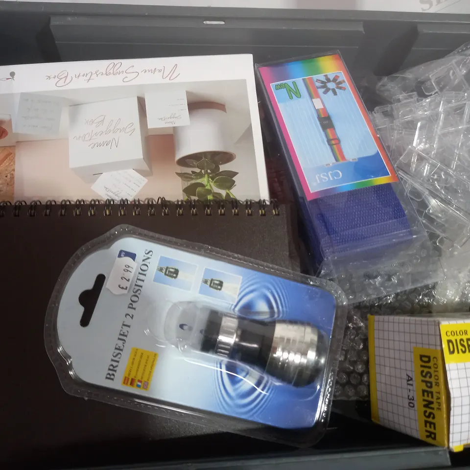 BOX OF 20 ASSORTED ITEMS TO INCLUDE - MANCHESTER UNITED PENICL CASE - NETXUS METAL PLUG SOCKET- TREE DECORATION ECT