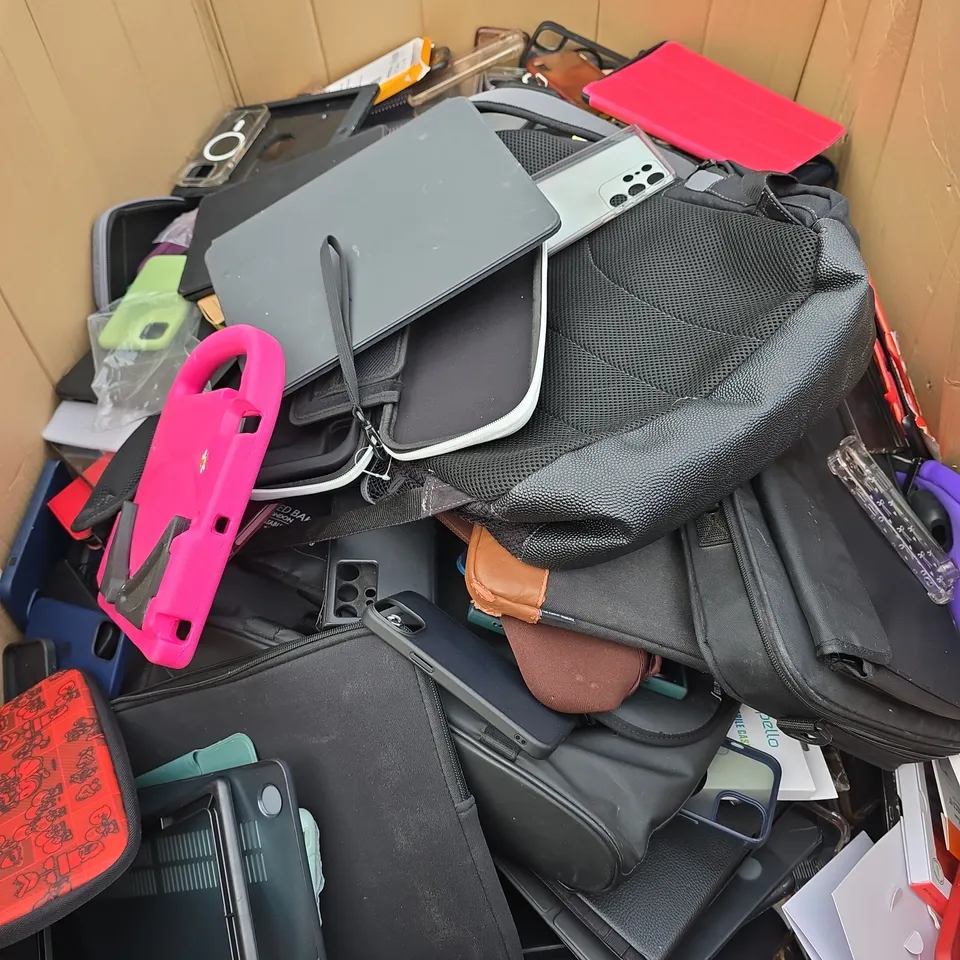 PALLET OF ASSORTED TABLET AND PHONE CASES 
