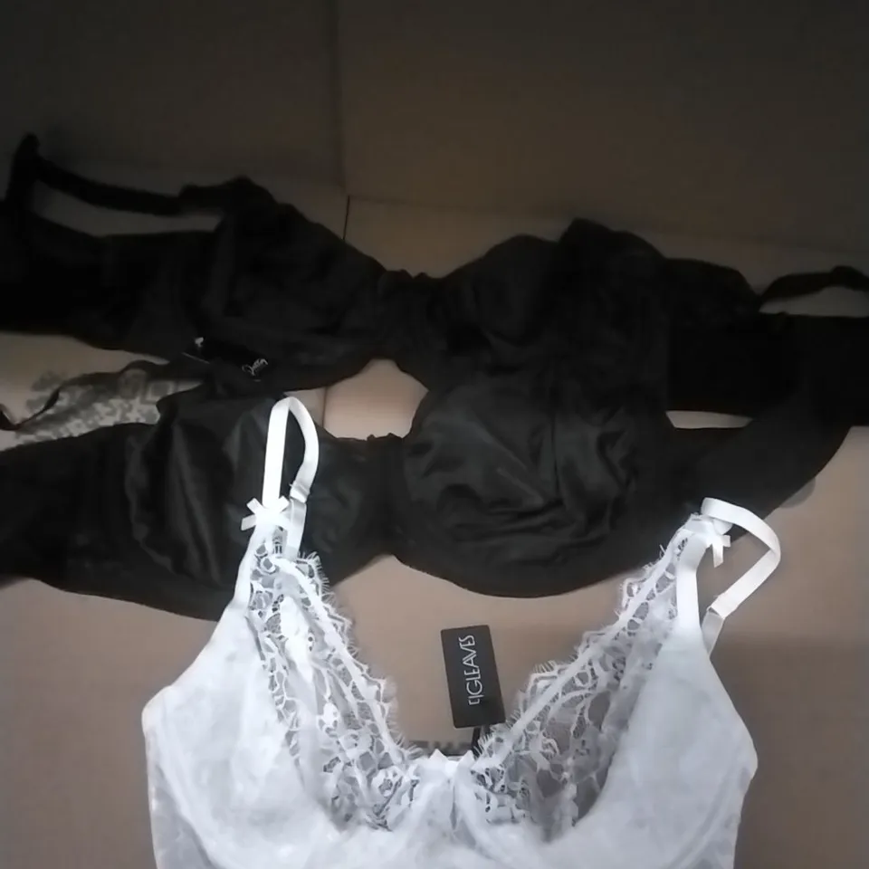 PALLET CONTAINING APPROXIMATELY 200 BRAND NEW DESIGNER WOMEN'S ASSORTED BRAS AND SIMILAR PRODUCTS ETC